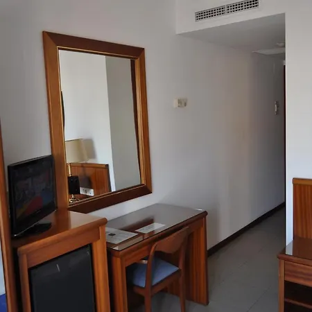 Del Mar Отель Льорет-де-Мар